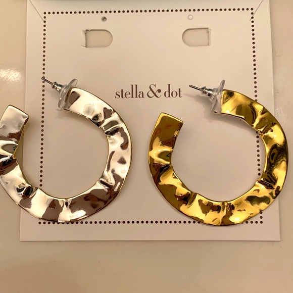 Stella & Dot Jewelry - Stella & Dot Reversible Silver/Gold Wave Hoops
